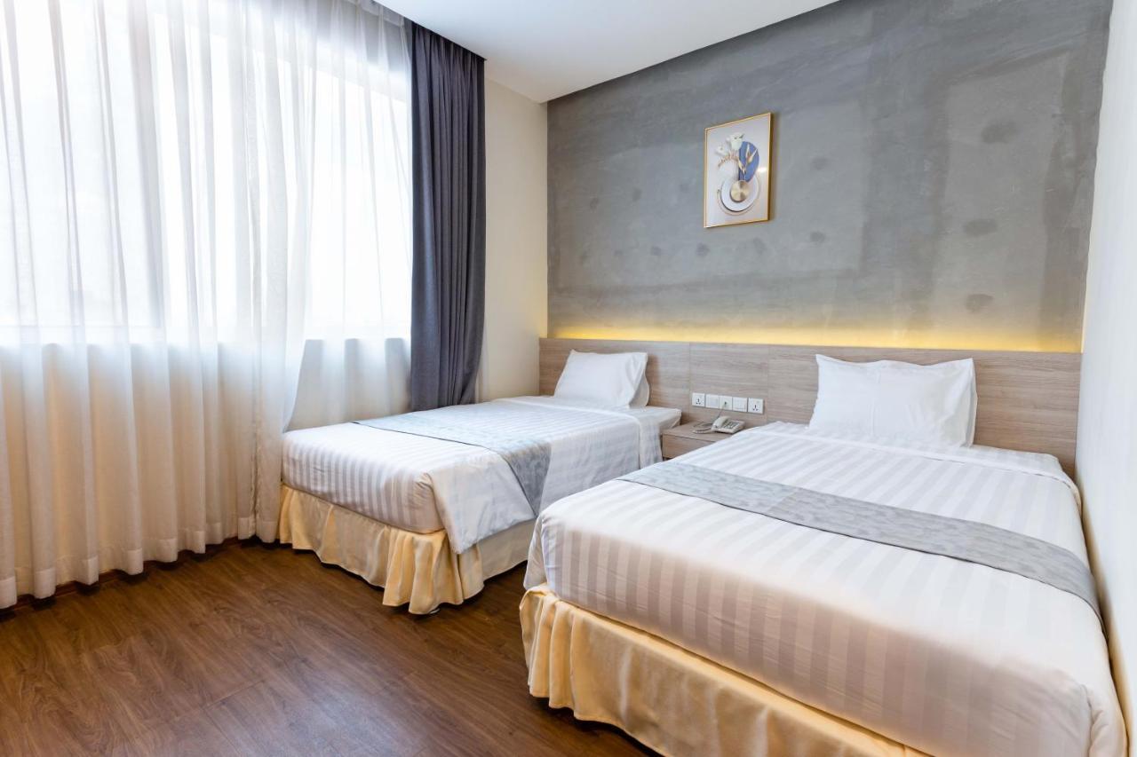 Joli Hotel Пном Пен Екстериор снимка
