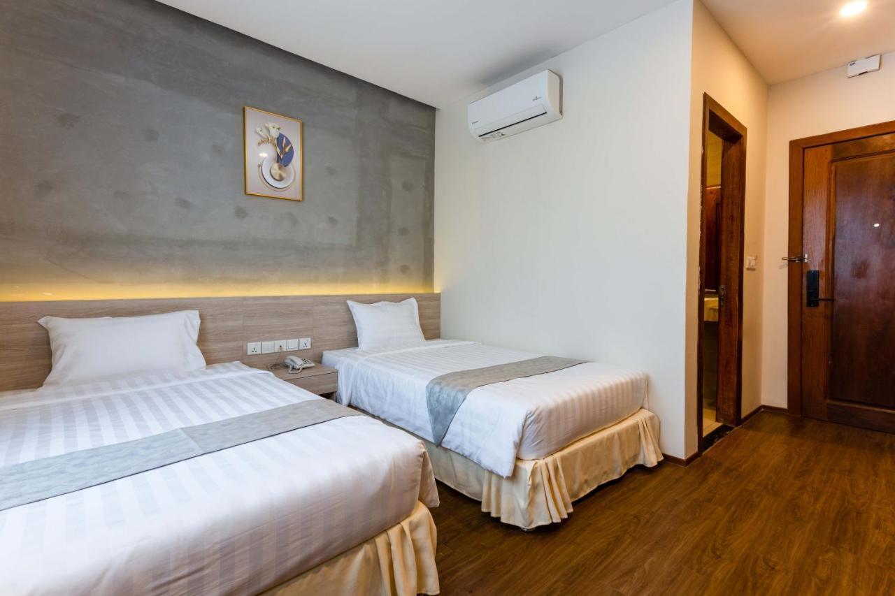 Joli Hotel Пном Пен Екстериор снимка