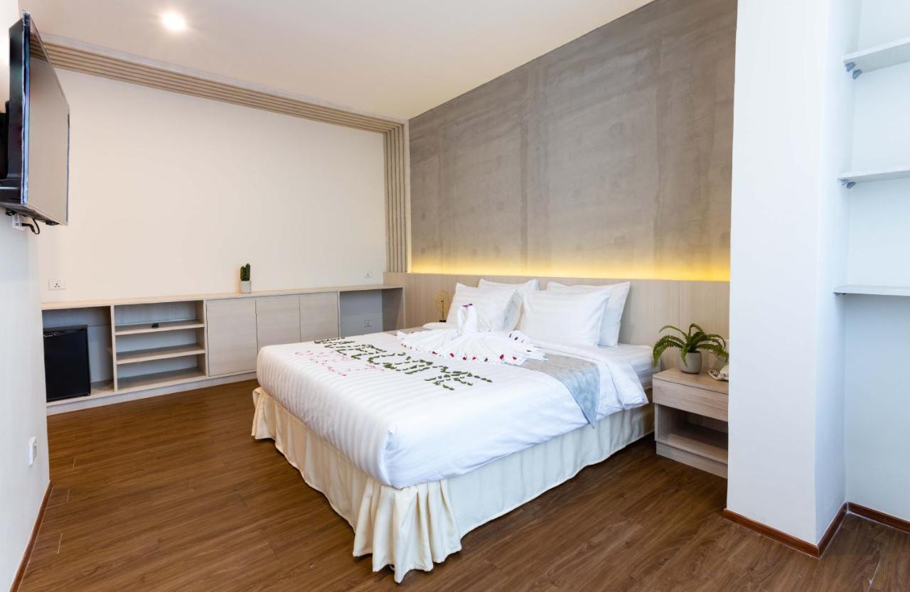 Joli Hotel Пном Пен Екстериор снимка