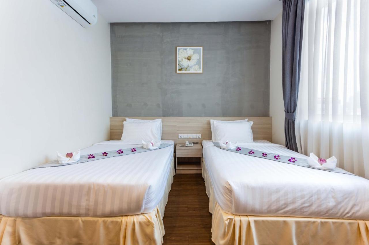 Joli Hotel Пном Пен Екстериор снимка
