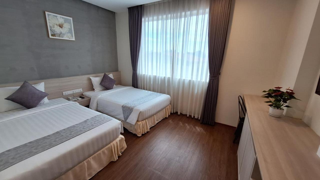 Joli Hotel Пном Пен Екстериор снимка