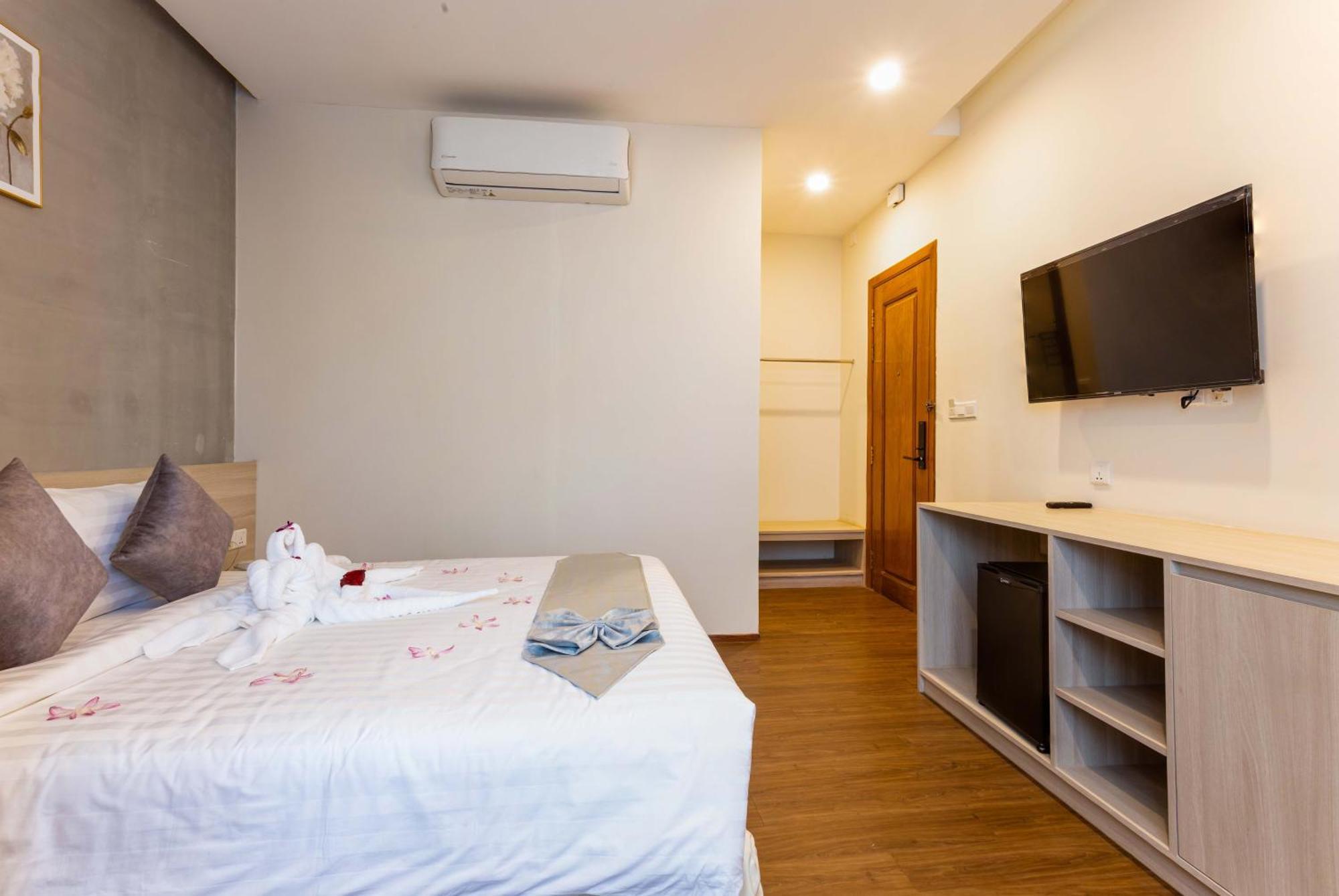 Joli Hotel Пном Пен Стая снимка