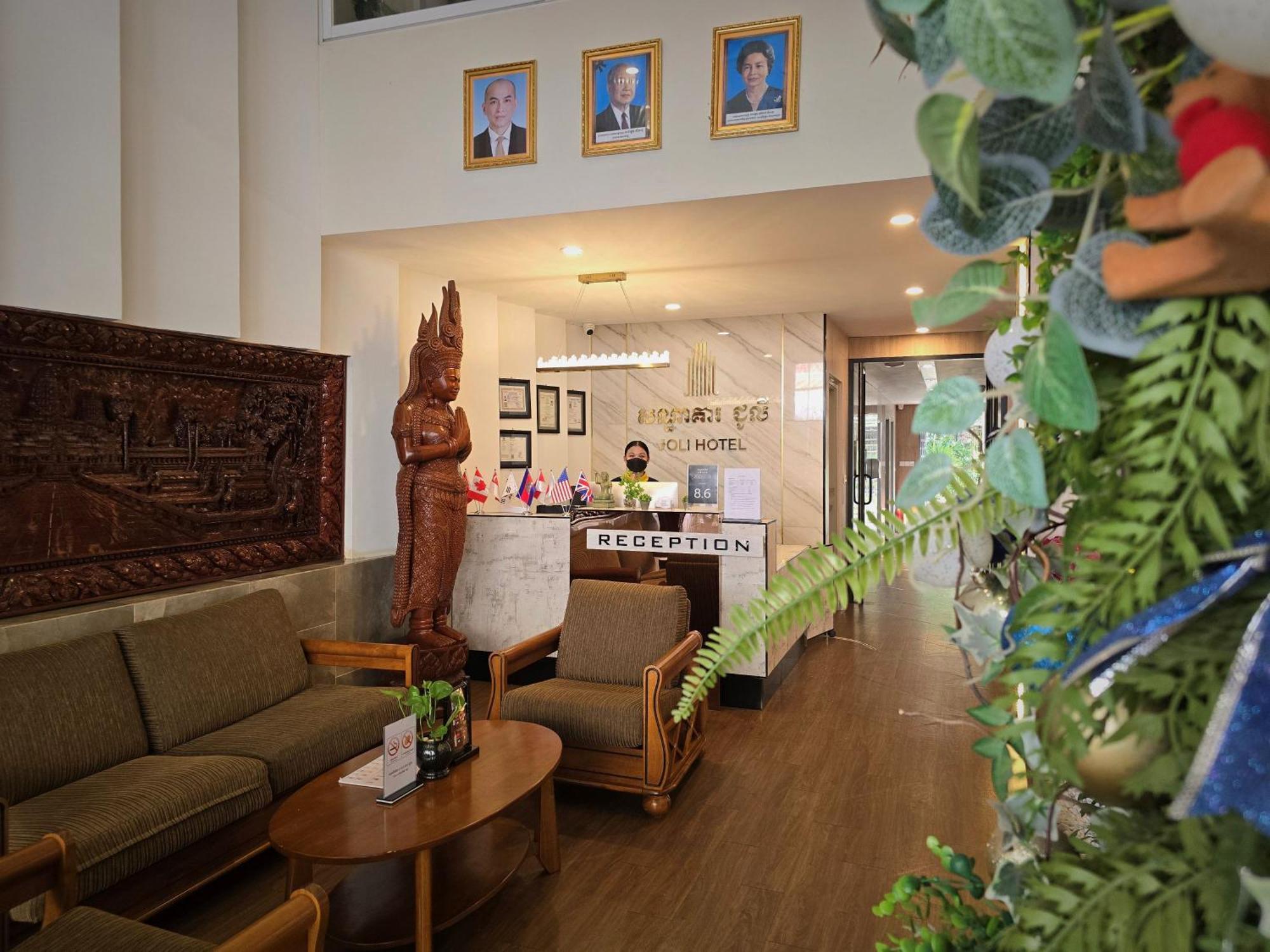 Joli Hotel Пном Пен Екстериор снимка