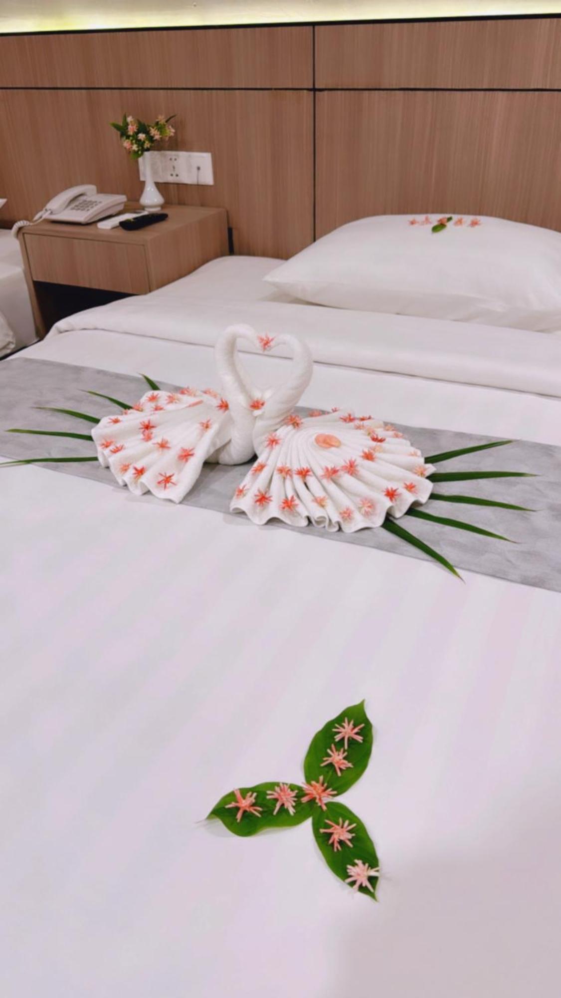 Joli Hotel Пном Пен Екстериор снимка