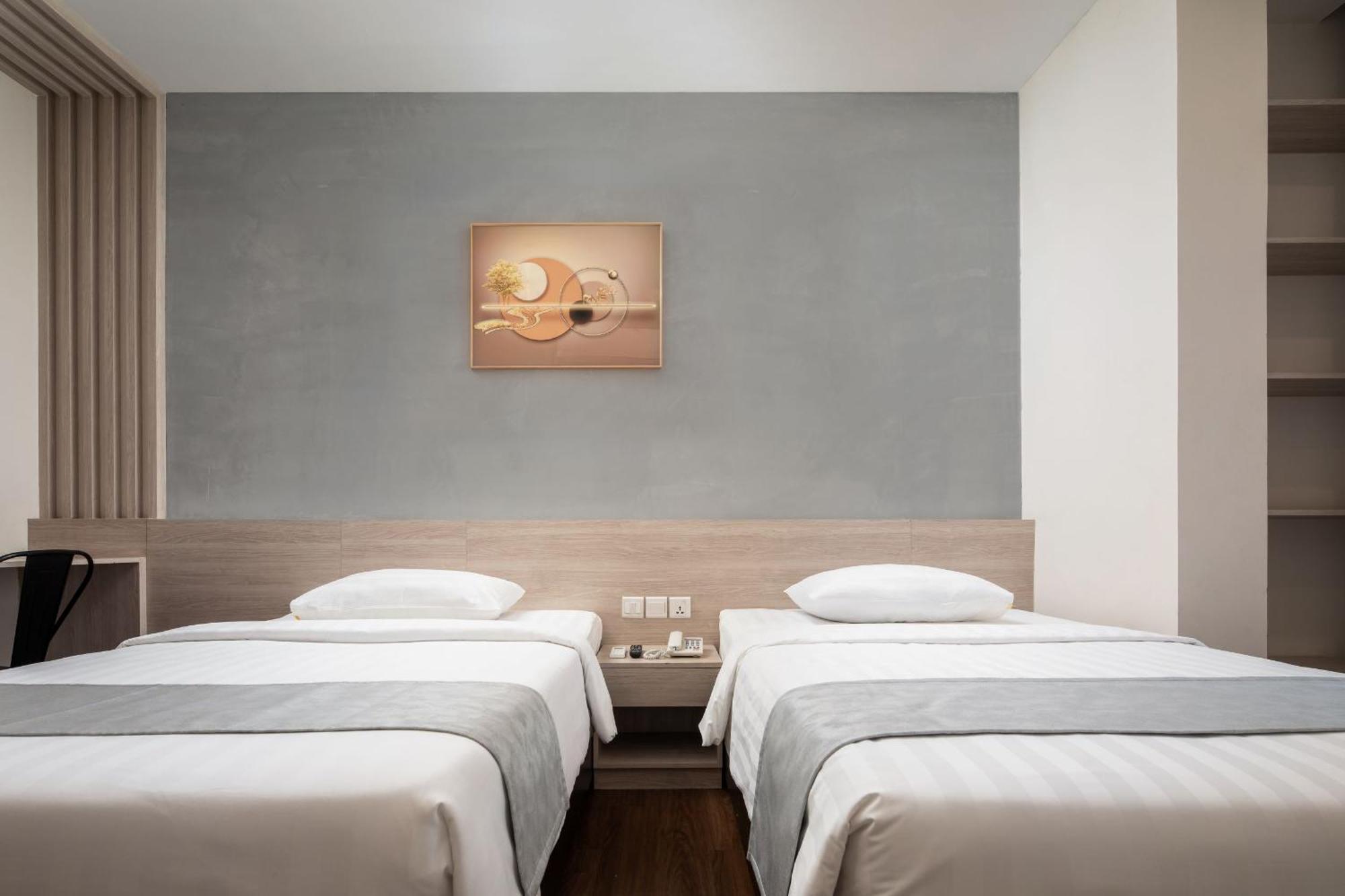 Joli Hotel Пном Пен Екстериор снимка